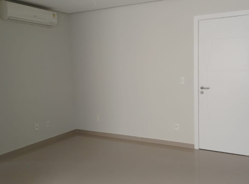 VENDO EXCELENTE COBERTURA, 149m², ÓTIMA LOCALIZAÇÃO