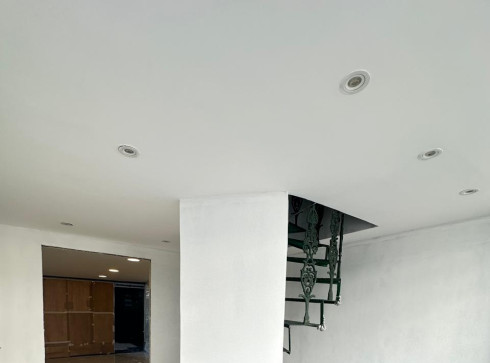 Locação de Loja Comercial no Condominio Barra Plaza