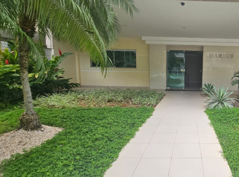 Viva o melhor do Recreio dos Bandeirantes, neste impecável apartamento lâmina de 194 m²