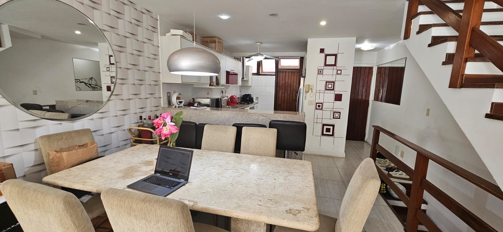 Venda de CASA Triplex, 197m² no Condomínio Laguna Parque