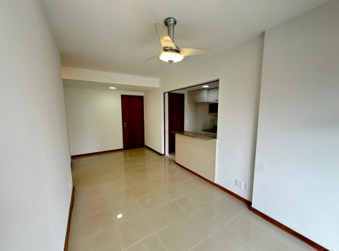 Alugo Apartamento 2 Quartos, 66m² Condomínio Blue Land, Barra da Tijuca