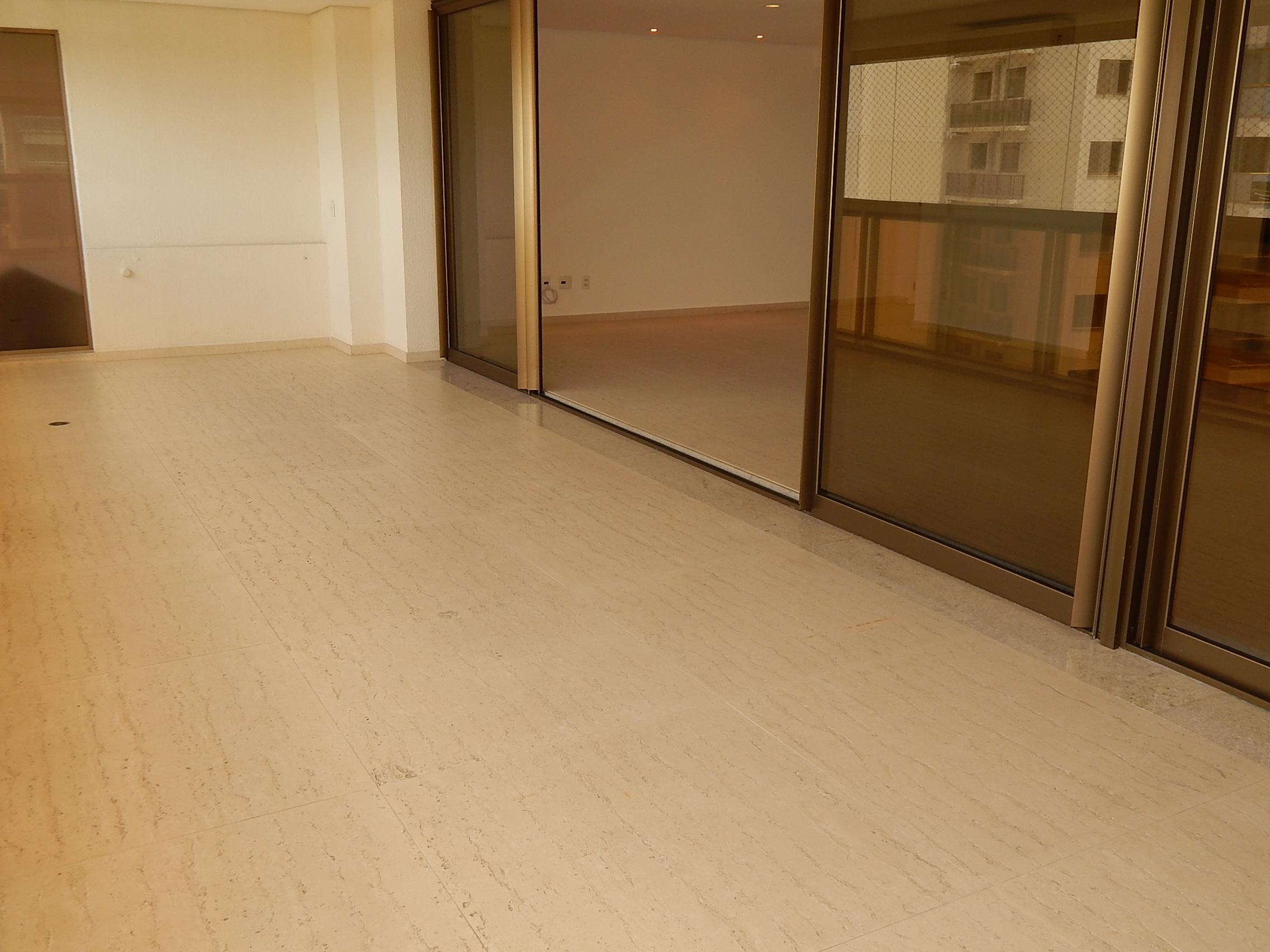 Alugo Excelente Apartamento 3 Suítes, 218m² - Condominio Royal Blue