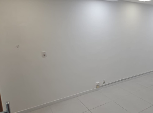 Vendo Loja Comercial Condominio A4