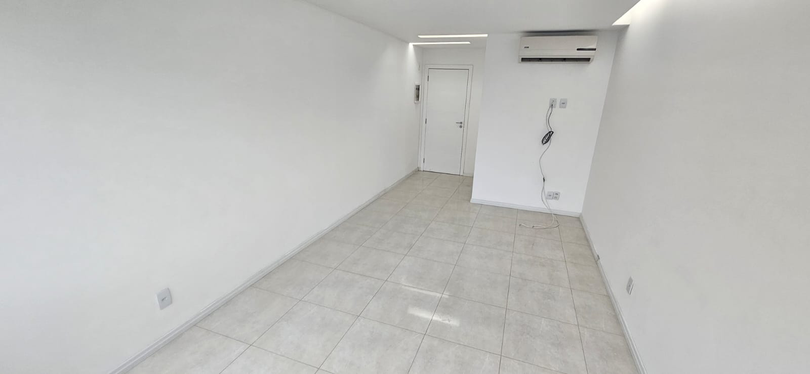 SALA COMERCIAL NO BLUE CENTER | BARRA DA TIJUCA | 23m² | EXCELENTE INVESTIMENTO!
