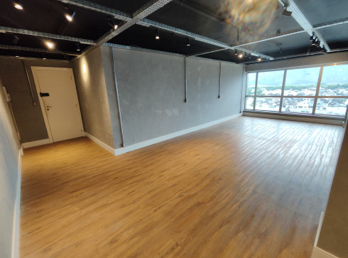LOCAÇÃO  SALA COMERCIAL CORPORATIVA  AMÉRICAS AVENUE BUSINESS SQUARE 108m² - 3 VAGAS