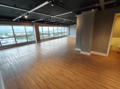 LOCAÇÃO  SALA COMERCIAL CORPORATIVA  AMÉRICAS AVENUE BUSINESS SQUARE 108m² - 3 VAGAS