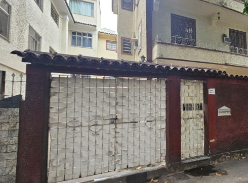 Casa Linear à Venda | 3 Quartos | Garagem para 4 Carros