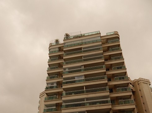 Excelente apartamento com 75m², andar alto, localizado no Condomínio Blue Vision