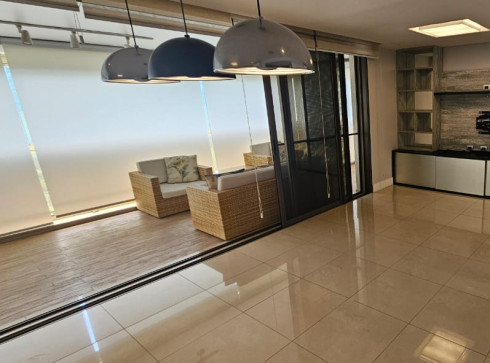 VENDO Apartamento no Condomínio Royal Blue com 165 m² - 3 Suítes