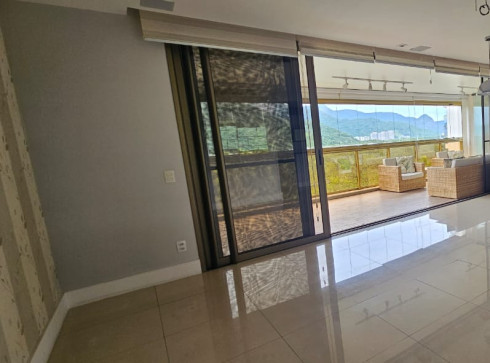 VENDO Apartamento no Condomínio Royal Blue com 165 m² - 3 Suítes